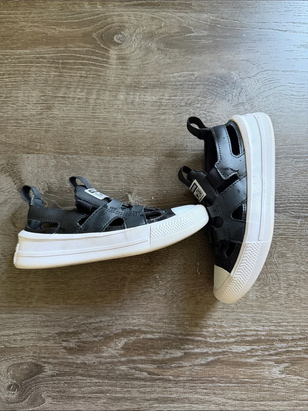 Converse Kids Black and White All Star Low-Top Sandals
